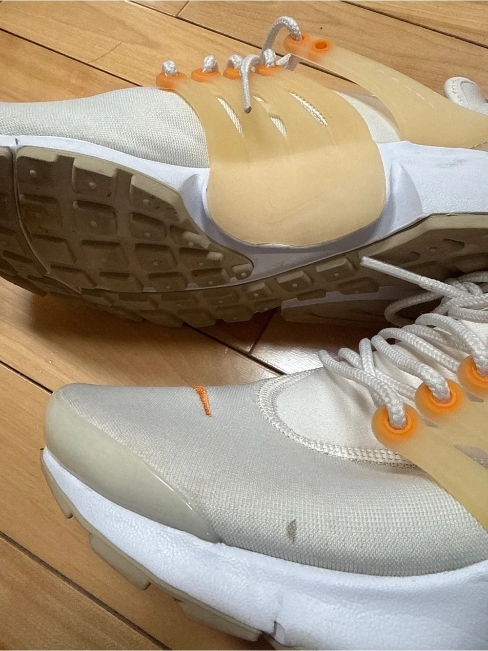 Nike Air Presto Sanddrift Light Women’s Sneakers